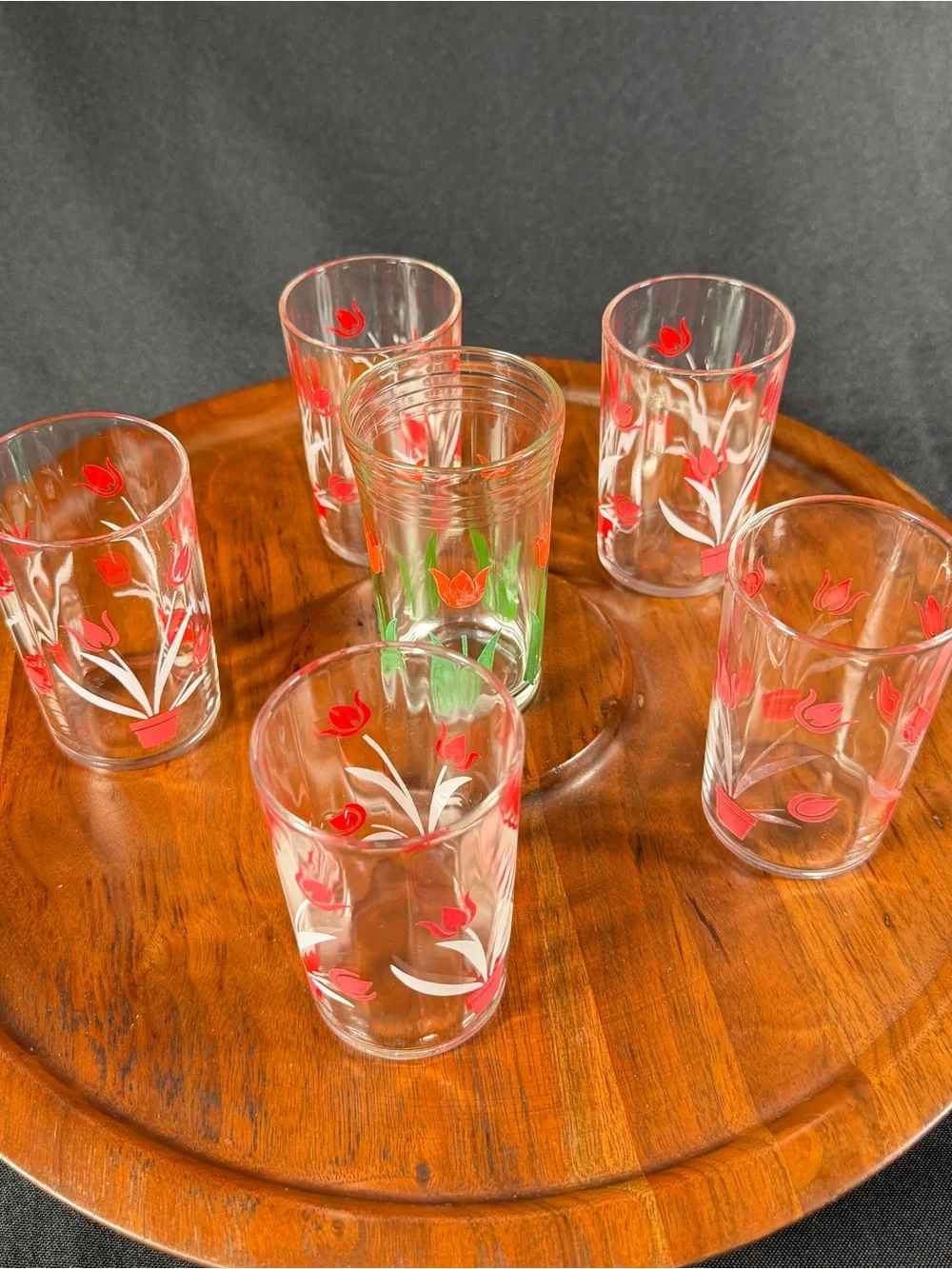 Vintage Floral Glass Tumbler Set - Red and Blue Tulip Design
